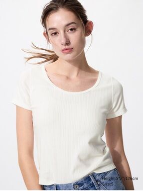 Uniqlo white women’s pointelle cotton tee